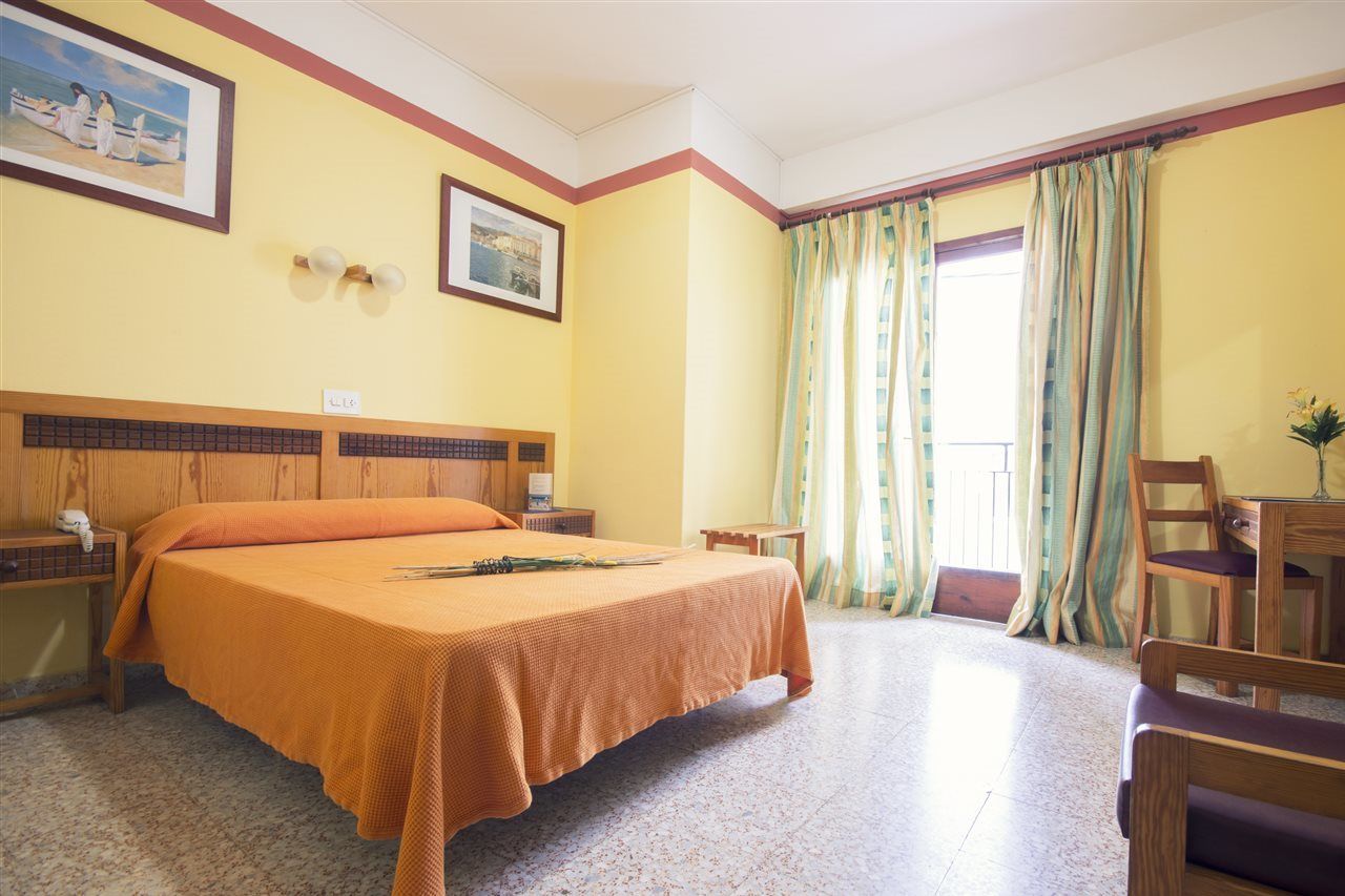 Sant Antoni de Portmany Azuline Hotel S'Anfora & Fleming (Adults Only) מראה חיצוני תמונה